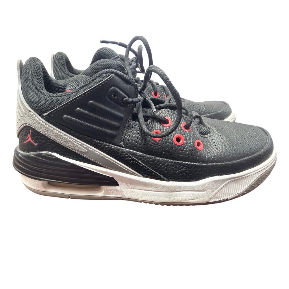 Jordan Max Aura 5 GS Black Cement Red Youth 6.5Y DZ4352-061 Sneakers